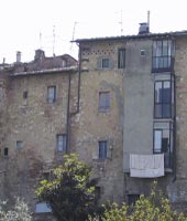 Foto B: una vista dell'edificio rilevato
