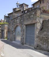 Foto A: una vista dell'edificio rilevato