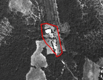 Inquadramento dell'area: foto aerea con perimetro indicato in rosso